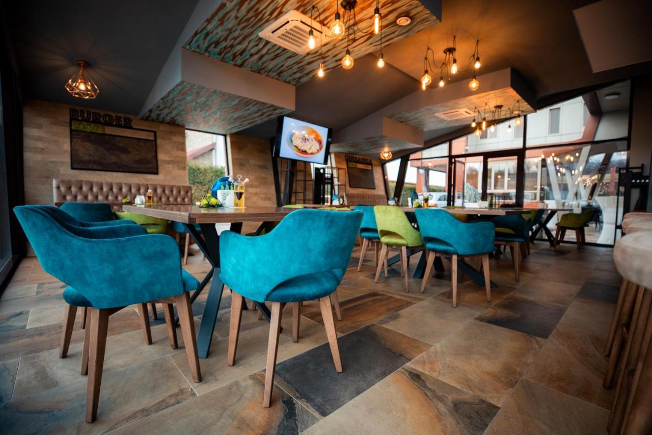 Hotel Grandis Apulum Mioveni Esterno foto