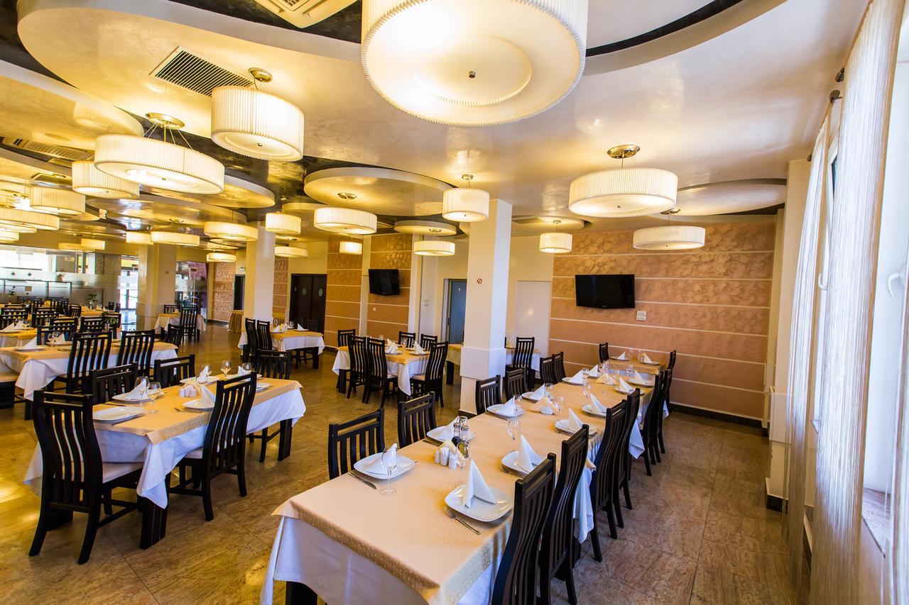 Hotel Grandis Apulum Mioveni Esterno foto